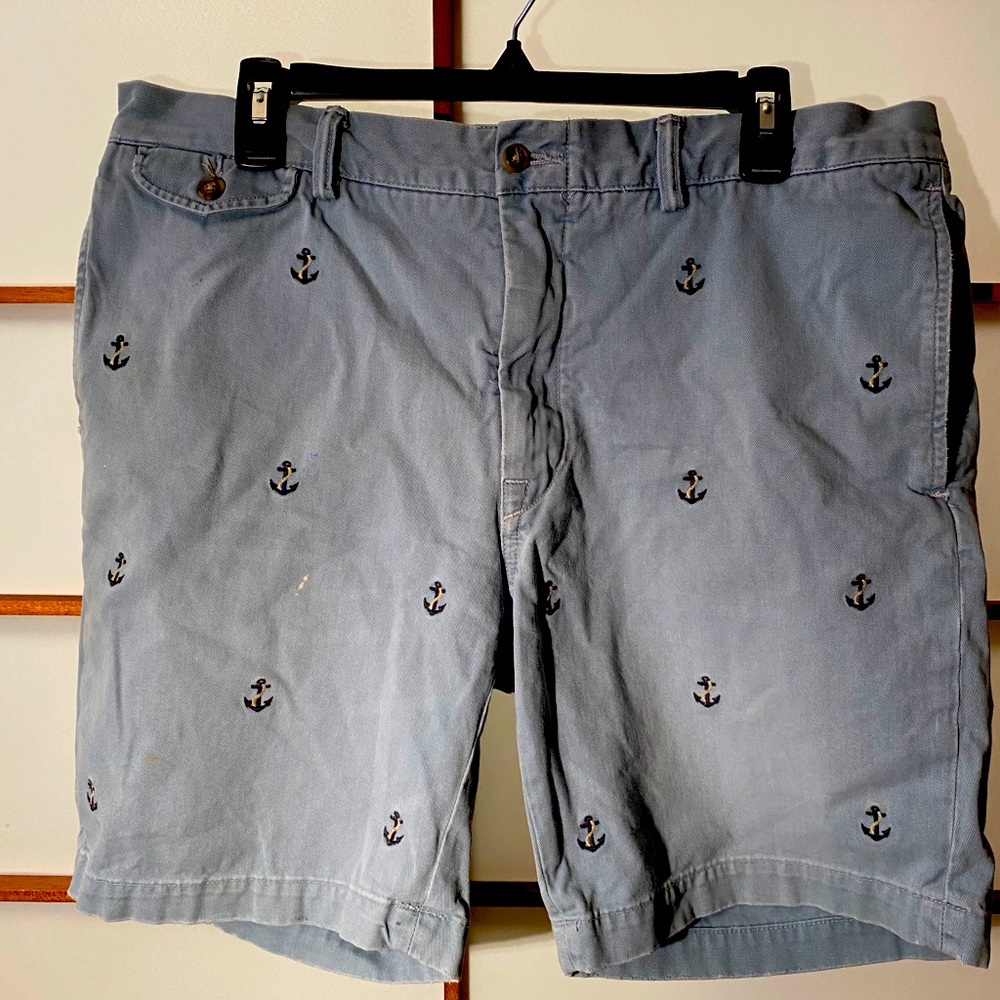 Stitched anchors on blue chambray shorts